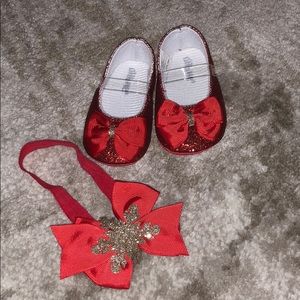 Shoes with bow